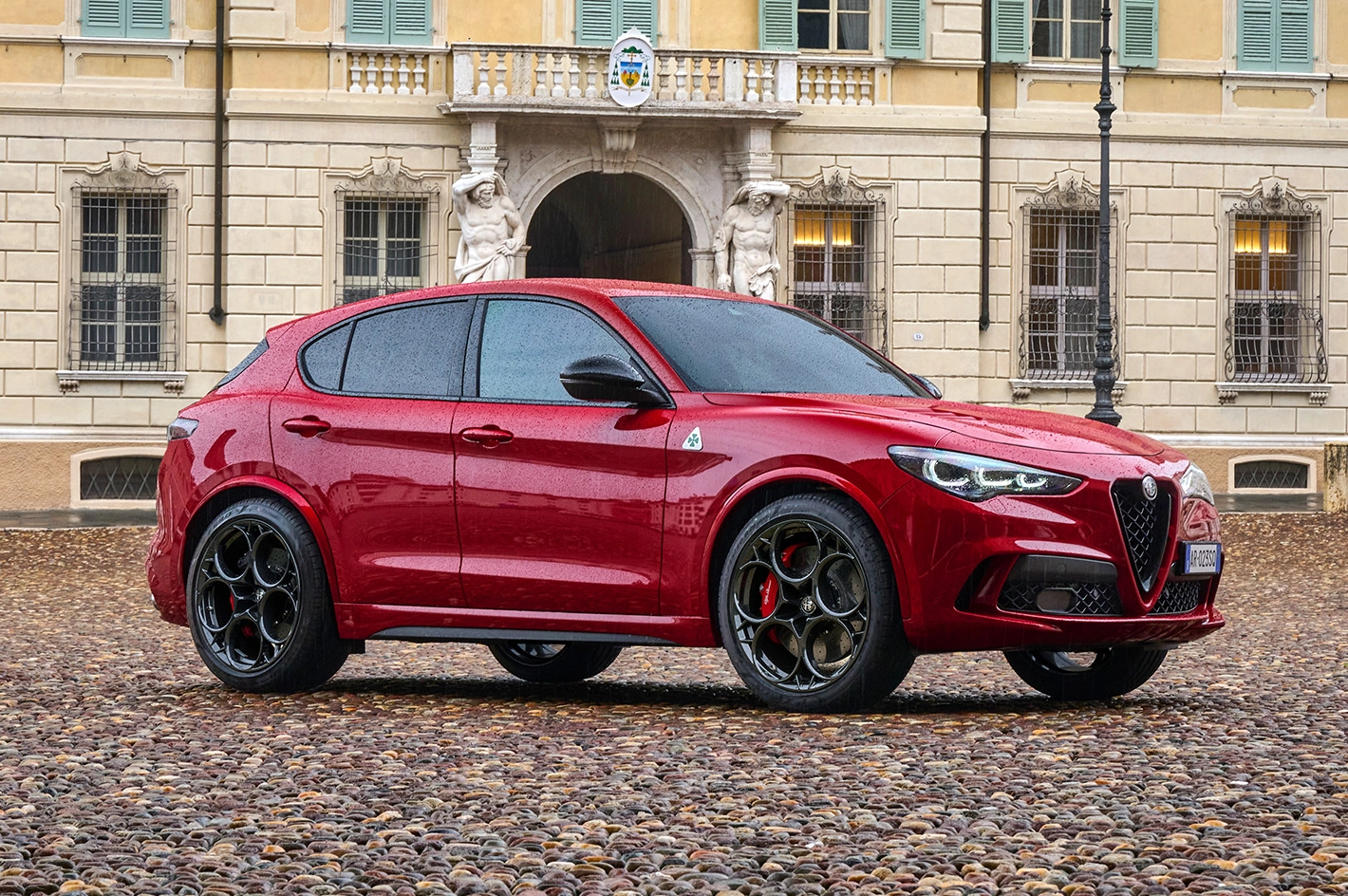 Kiedy ogień spotyka wodę Alfa Romeo Stelvio to samochód jedyny w swoim