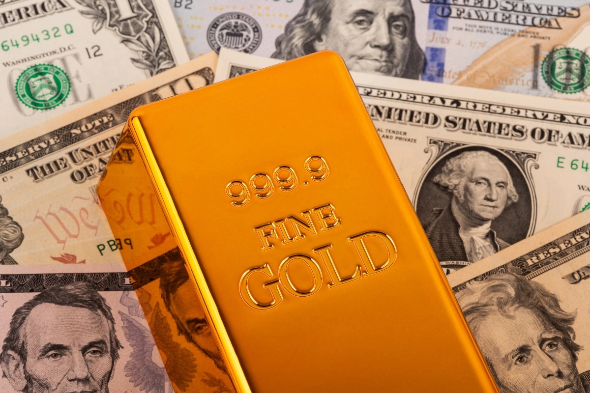 Złoto na historycznym szczycie. Możliwa wycena 4 tys. dol. w przyszłym roku