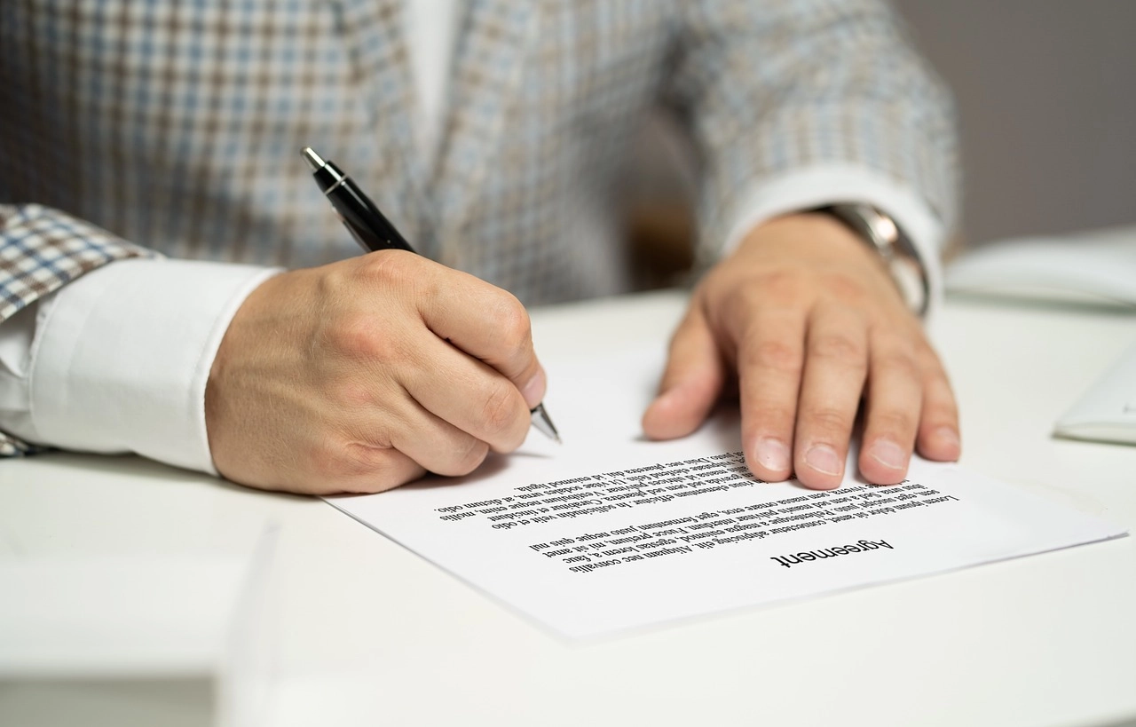 Etat zamiast B2B? Po kontrolach PIP więcej umów o pracę