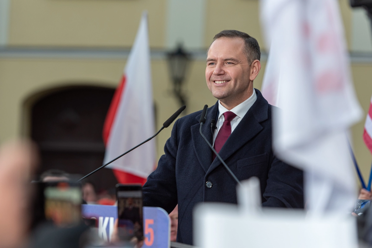 Nawrocki zapłacił 450 zł za metr kawalerki. Zwykły Polak płaci 15 tys. zł