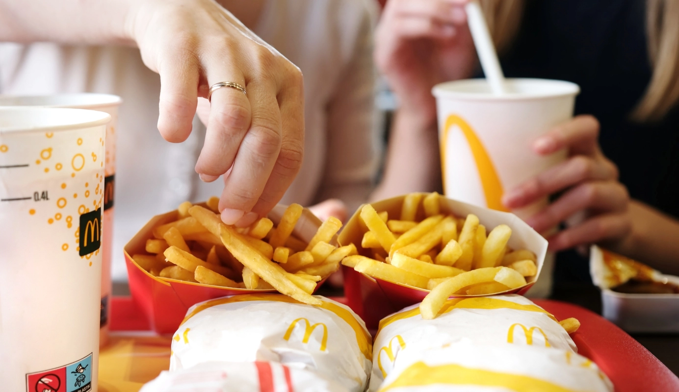 Największy spadek sprzedaży McDonald's od pandemii. Przychody gwałtownie w dół