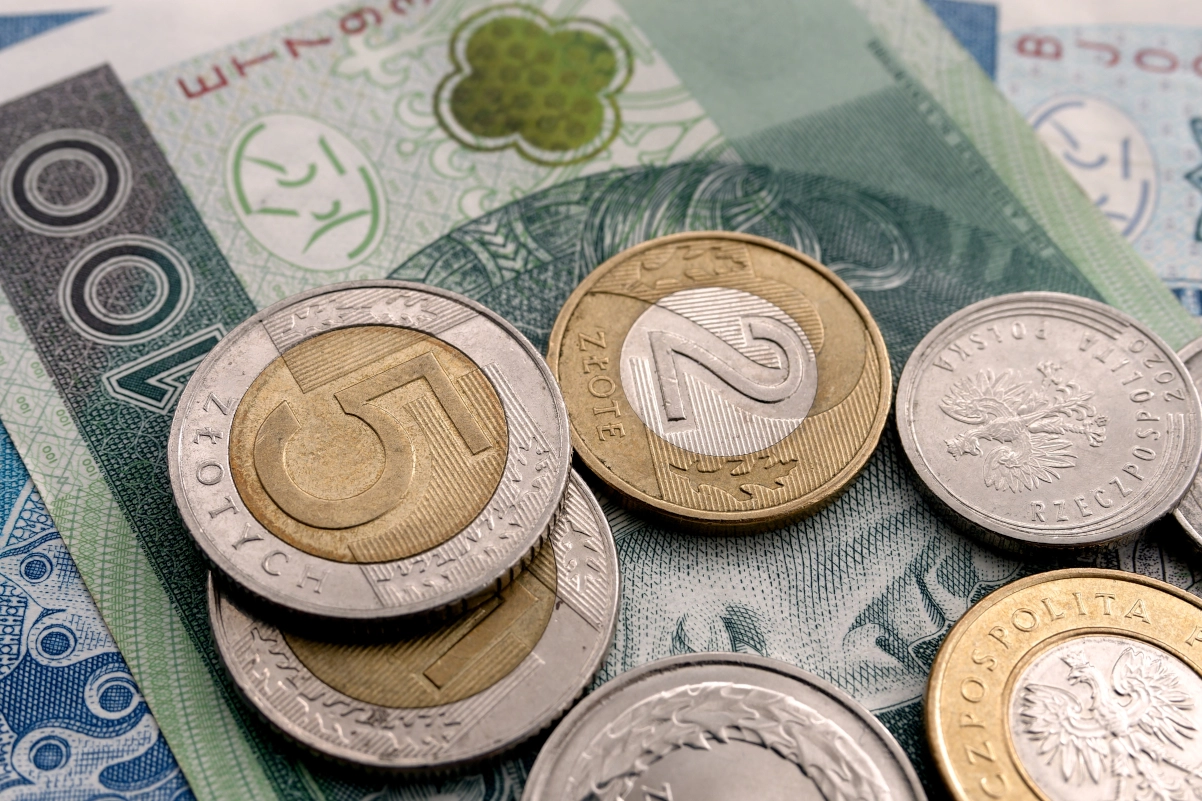 3287 zł bez względu na dochód. Wypłaty zawsze 15. dnia miesiąca