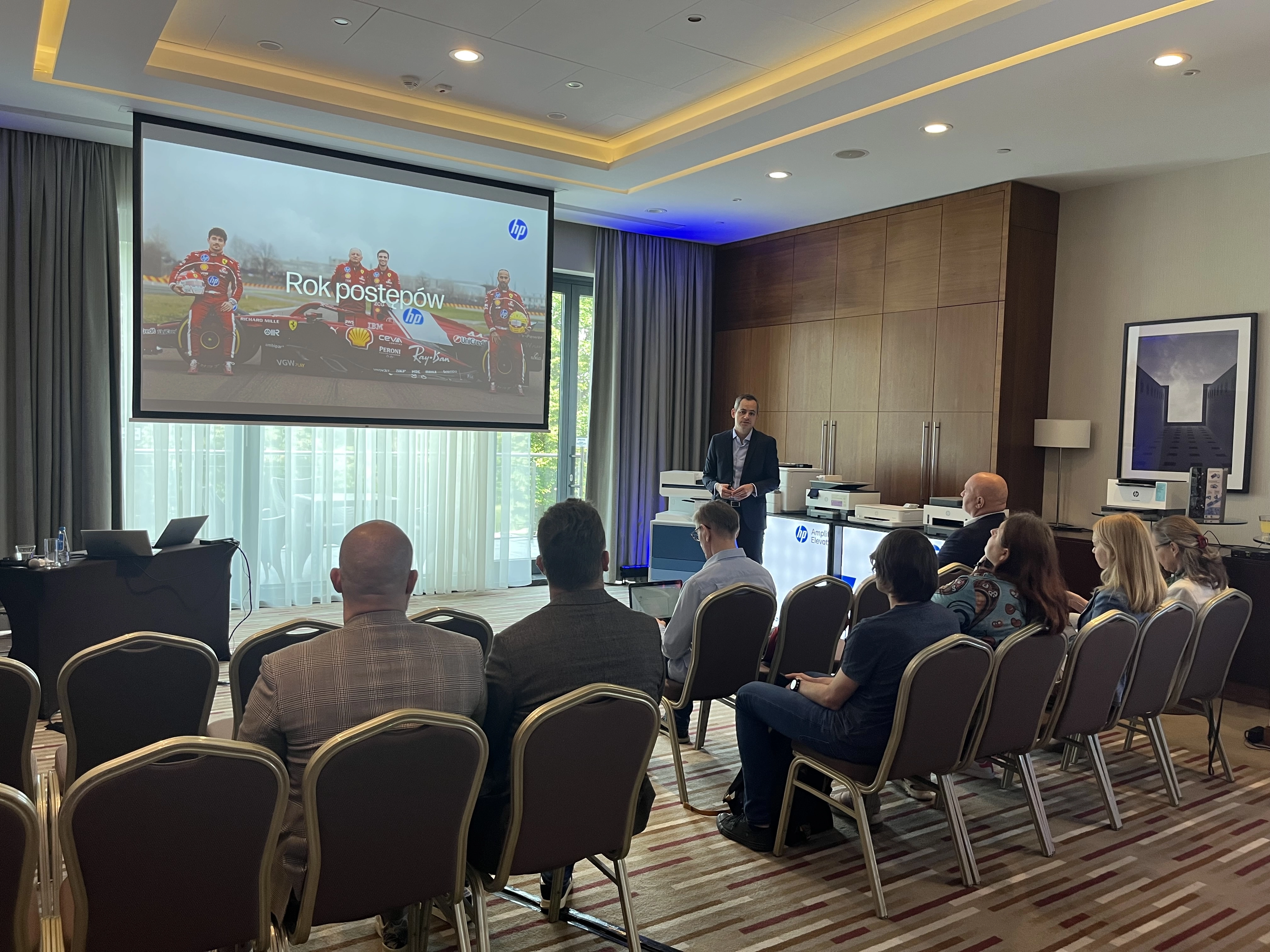 Amplify Elevate 2025: HP wspiera transformację cyfrową firm