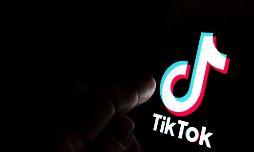 KE zakazuje pracownikom używania TikToka