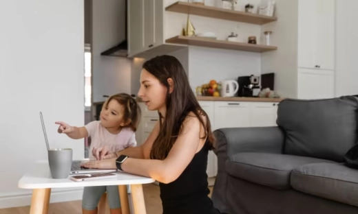 Praca zdalna korzystna dla demografii. "Myśl o większej liczbie dzieci"