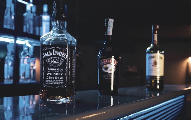 Jack Daniel's ciągle jednym z popularnych prezentów na święta. Co oznacza "7" w nazwie?