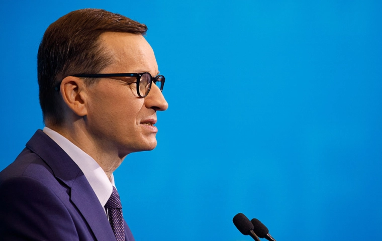 Kolejne luzowanie obostrzeń. Znamy plan na wakacje