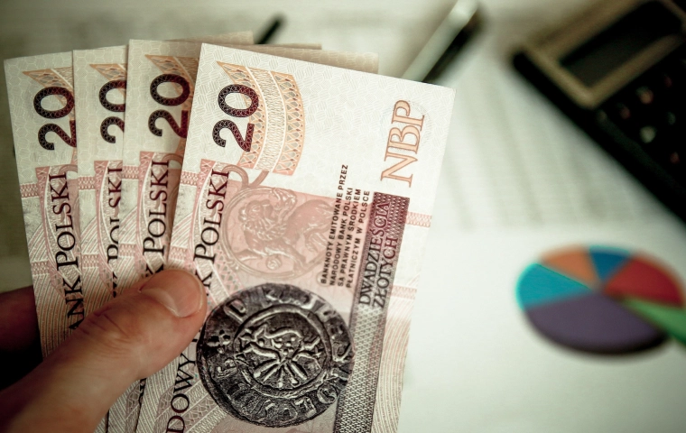 Assay Index 2022: połowa Polaków boi się jutra, inflacja zjada oszczędności