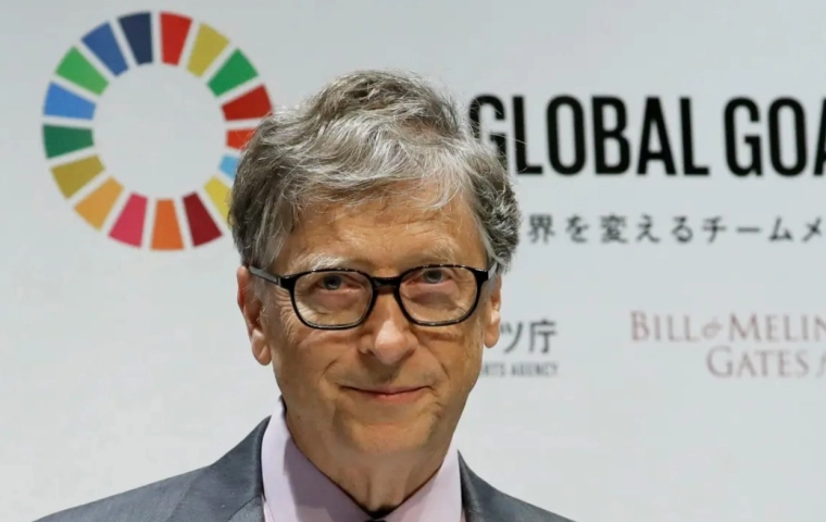 Bill Gates: jest mocny argument za spowolnieniem gospodarki