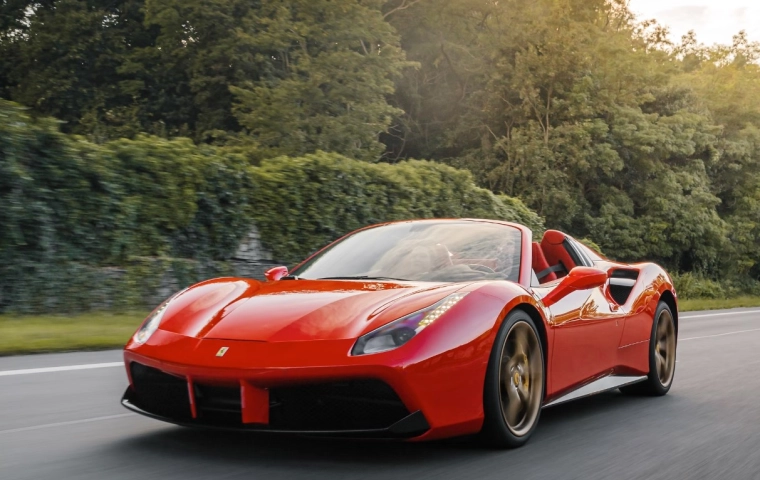 Ferrari: nasze samochody elektryczne zapewnią doskonałe osiągi
