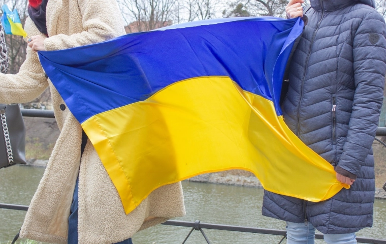 Bezpłatna pomoc dla Ukraińców potrzebujących legalizacji pobytu w Polsce
