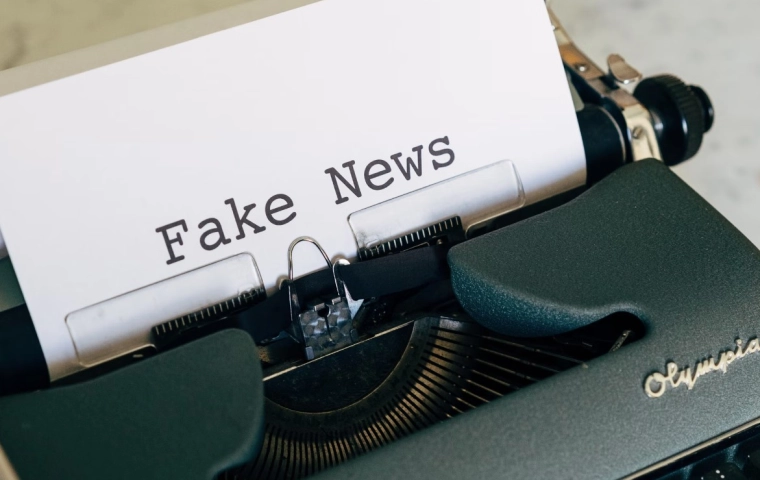 Chiny stawiają na fake newsy. W sieci coraz więcej fałszywych stron