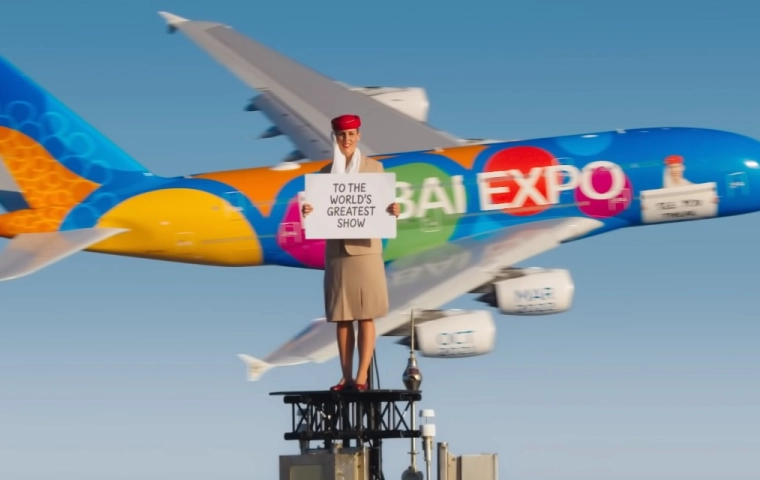 Stewardessa na szczycie Burdż Chalifa. Jak Emirates nakręciło słynną reklamę z A380? [VIDEO]