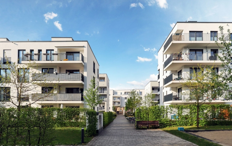 Sprzedaż mieszkań w Polsce wzrosła w IV kwartale 2022 r. Odbicie czy odreagowanie kiepskiego roku?