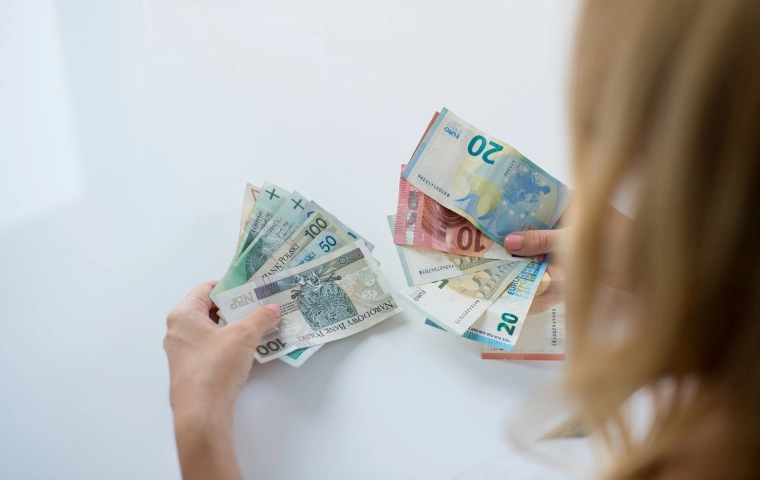 Po obniżce stóp procentowych: Będziemy "zeskrobywać złotego z podłogi"