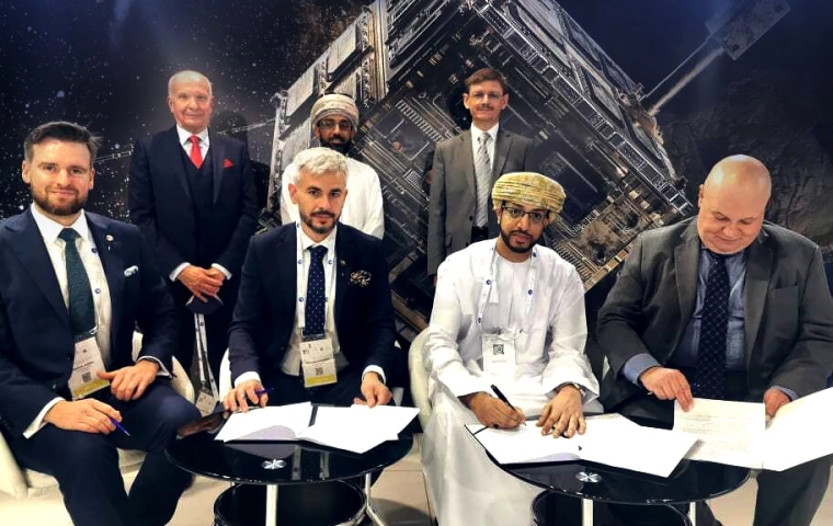 Dwie polskie firmy strategicznymi partnerami Omanu w programie kosmicznym