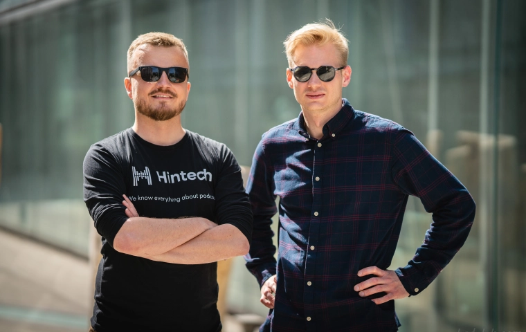 Hintech pozyskał milion złotych na rozwój platformy monitorującej i badającej rynek podcastów