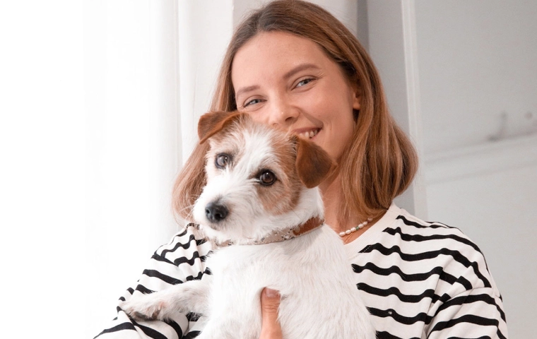 Śpiewa, gra na ukulele i dba o psiaki. Oto tajemnice Sary Sobani z Supuppy