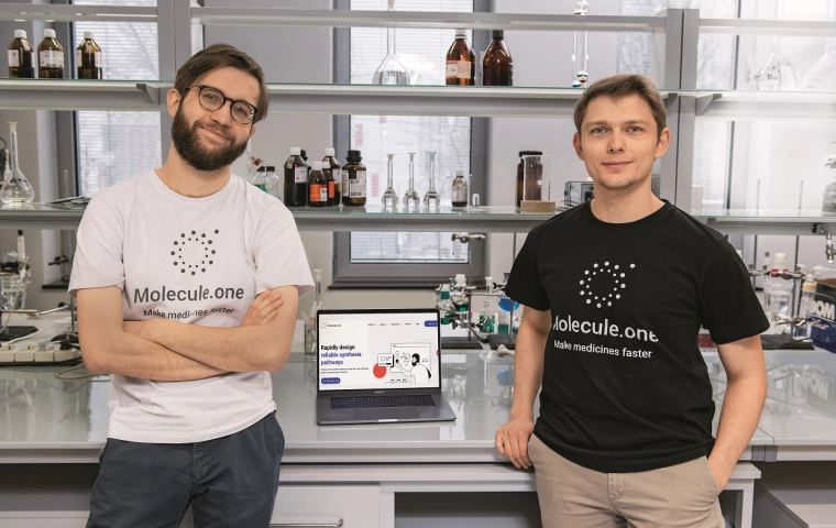 Molecule.one - polski biotech łączy siły z Amerykańskim Towarzystwem Chemicznym