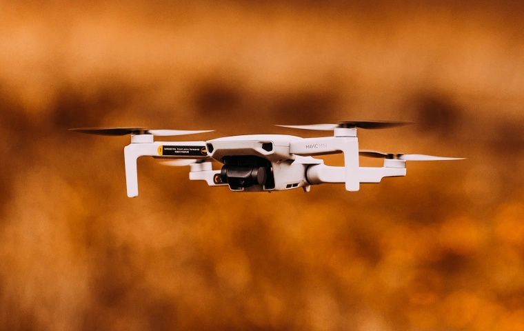 Zmiany w prawie lotnicznym. Odczują je m.in. posiadacze dronów
