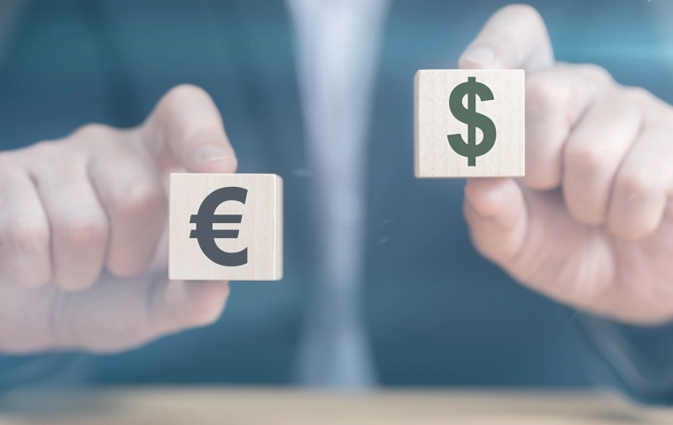 Najniższy krus euro do dolara od 20 lat