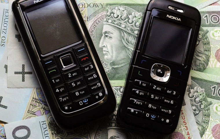 Przelewy natychmiastowe przez telefon już w tym roku w Polsce