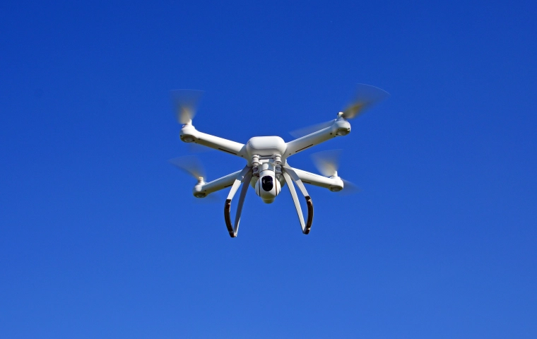 Czy drony zastąpią patrole interwencyjne?  REAKTO zrewolucjonizuje ochronę mienia