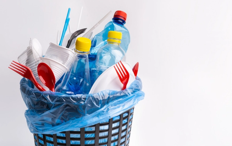 Koniec z plastikowymi jednorazówkami - wchodzi w życie dyrektywa SUP