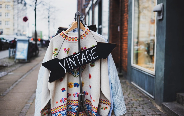 Rekordowe wzrosty sprzedaży produktów second hand. Kupujemy używane rzeczy, żeby zaoszczędzić