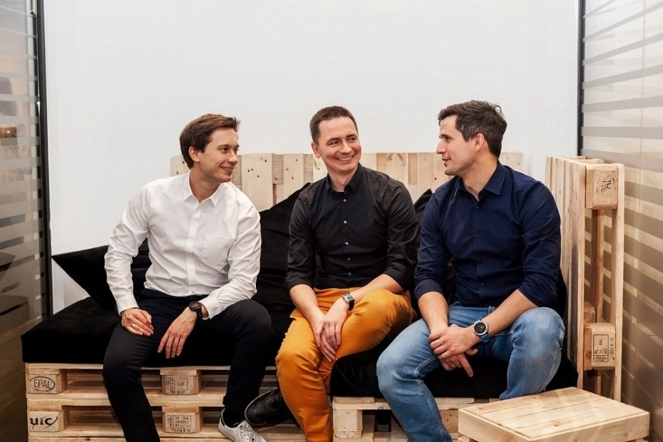 Tomek Kasperski (CEO Omnipack), Rafał Szcześniewski (COO Omnipack) i Karol Milewski (CCO Omnipack)