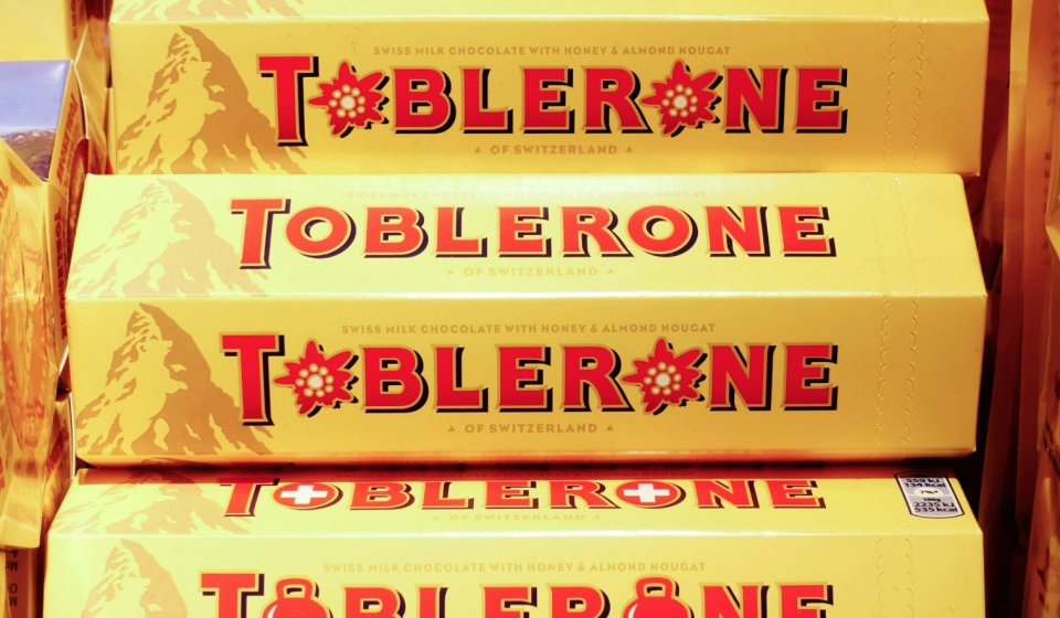 Toblerone sans autorisation pour une montagne suisse dans son logo