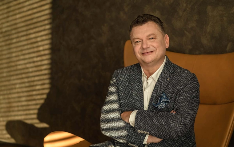 Maciej Zientara inwestuje w JR Holding. "Włączę się w aktywne wsparcie zarządzania portfelem"