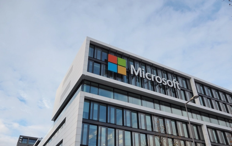 Microsoft: pracownicy zyskali nieograniczony czas płatnych urlopów