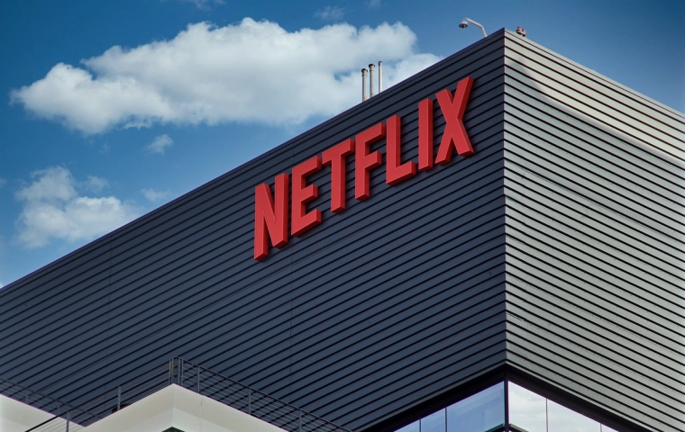 Netflix naciąga użytkowników? UOKiK przyjrzy się dodatkowym opłatom w serwisie