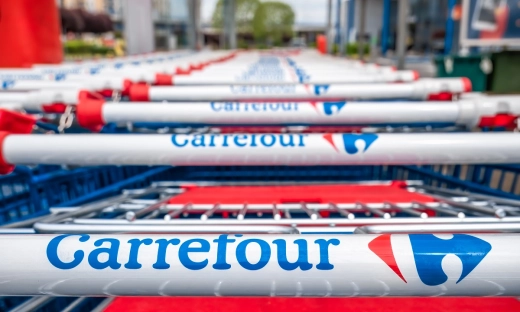 Carrefour zamyka nierentowne sklepy i skupia się na rozwoju franczyzy