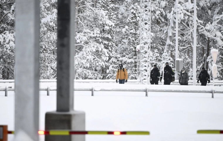 Finlandia zamyka ostatnią granicę drogową z Rosją z powodu migracji