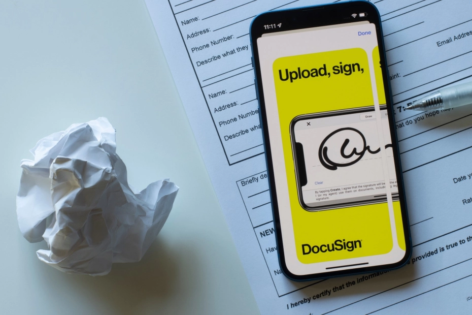 Akcje DocuSign wzrosły po doniesieniach o rozważanej sprzedaży firmy