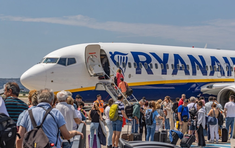 Ryanair krytykuje Booking.com za wycofanie lotów