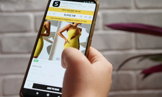 Przychody Shein idą dziesiątki miliardów dolarów. Ludzie uwielbiają zniżki i rabaty