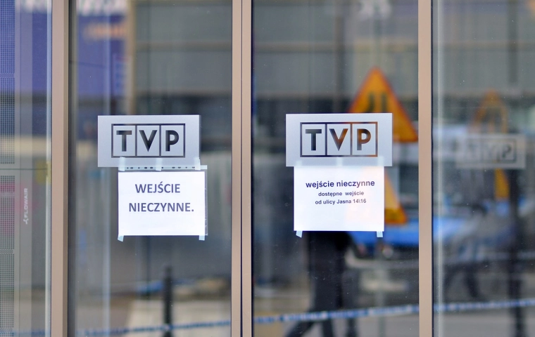 Sąd Blokuje Zmiany w TVP: Spór o władzę nad mediami publicznymi