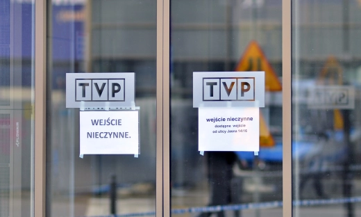 Sąd Blokuje Zmiany w TVP: Spór o władzę nad mediami publicznymi