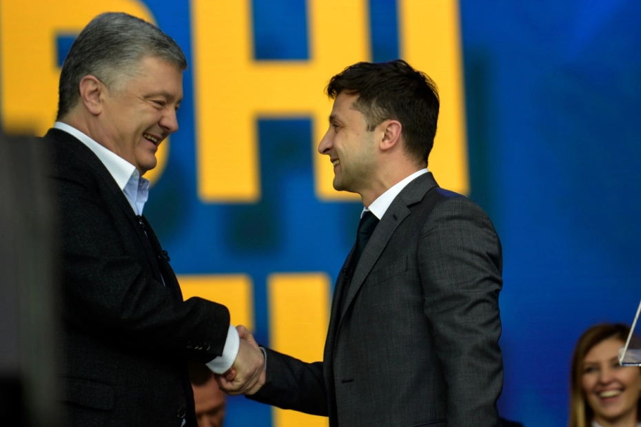 Kandydaci na prezydenta Ukrainy Petro Poroshenko i Wołodymir Zełenski. Kijów 2019 r.
