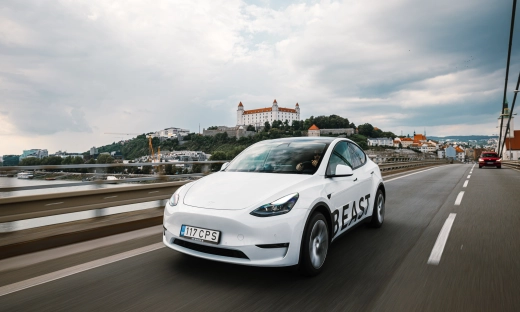 Tesla w abonamencie i na minuty. Estoński Beast Rent wchodzi do Polski