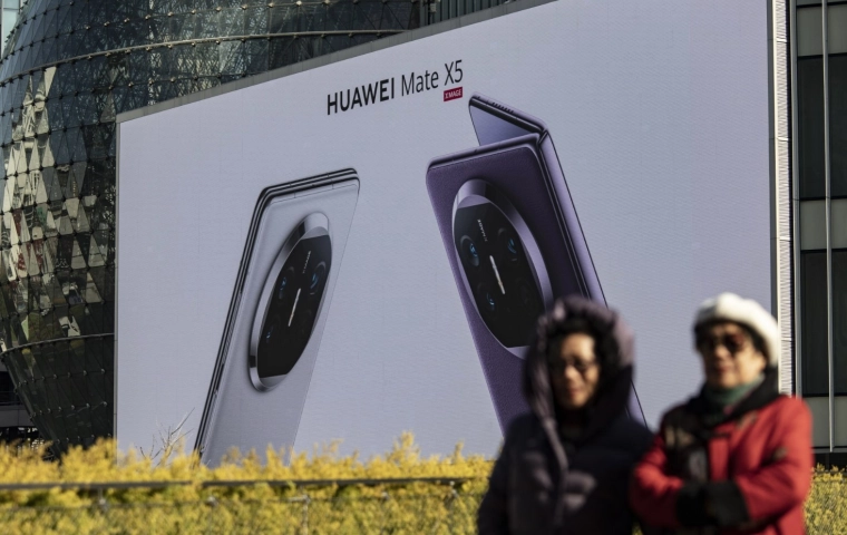 Zysk Huawei gwałtownie rośnie. Spółka przejmuje udziały Apple'a