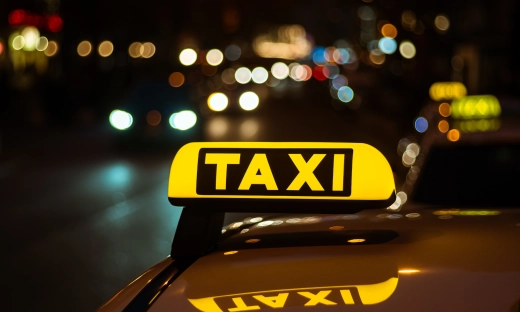 Elektryczne taksówki – czy Polska jest gotowa na „e-przewóz” osób?