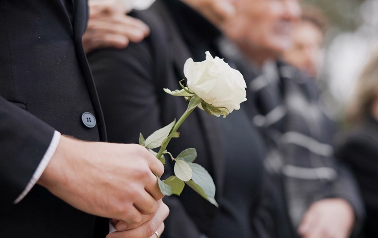 Zatrzymała się liczba zamachów samobójczych w Polsce. Sytuacja wciąż jest jednak poważna