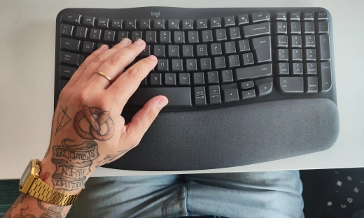 Pióro na nowe czasy. Test klawiatury Logitech Wave Keys