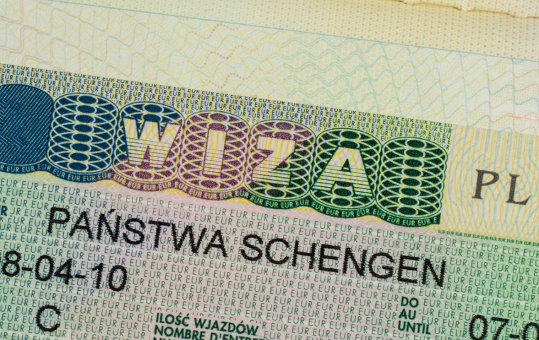 Koniec strefy Schengen przez Polskę PiS? Afera wizowa po kontroli NIK: byliśmy największym dostawcą unijnych wiz