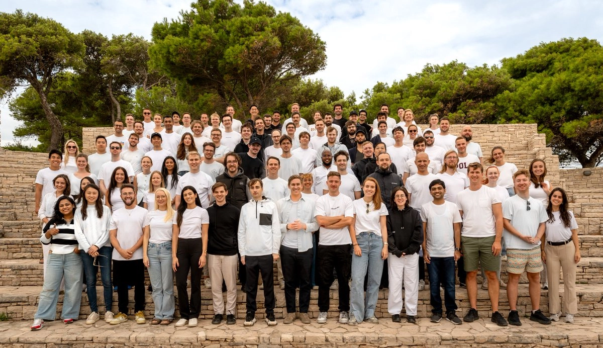 ElevenLabs przyspiesza w USA. Setki nowych miejsc pracy i 33 mln dolarów inwestycji