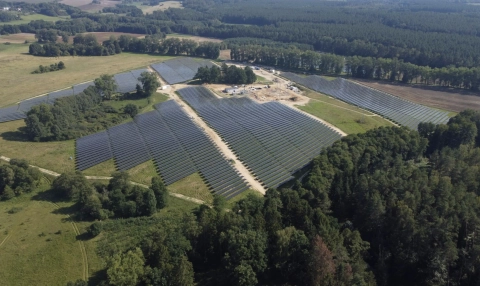 Econergy dostaje 33 mln euro od  PKO Banku Polskiego na swój pierwszy projekt solarny w naszym kraju